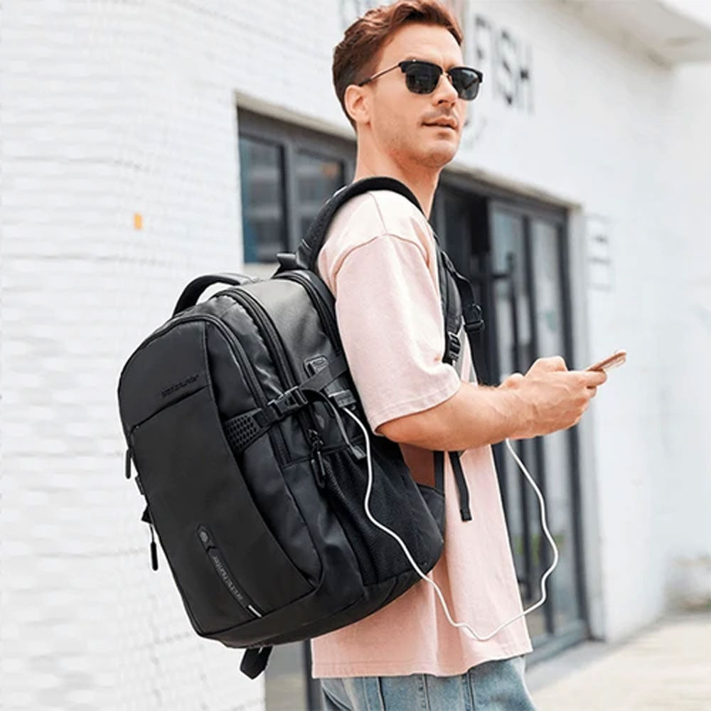 Arctic Hunter B00388 15.6 Inch Laptop Backpack  - Black